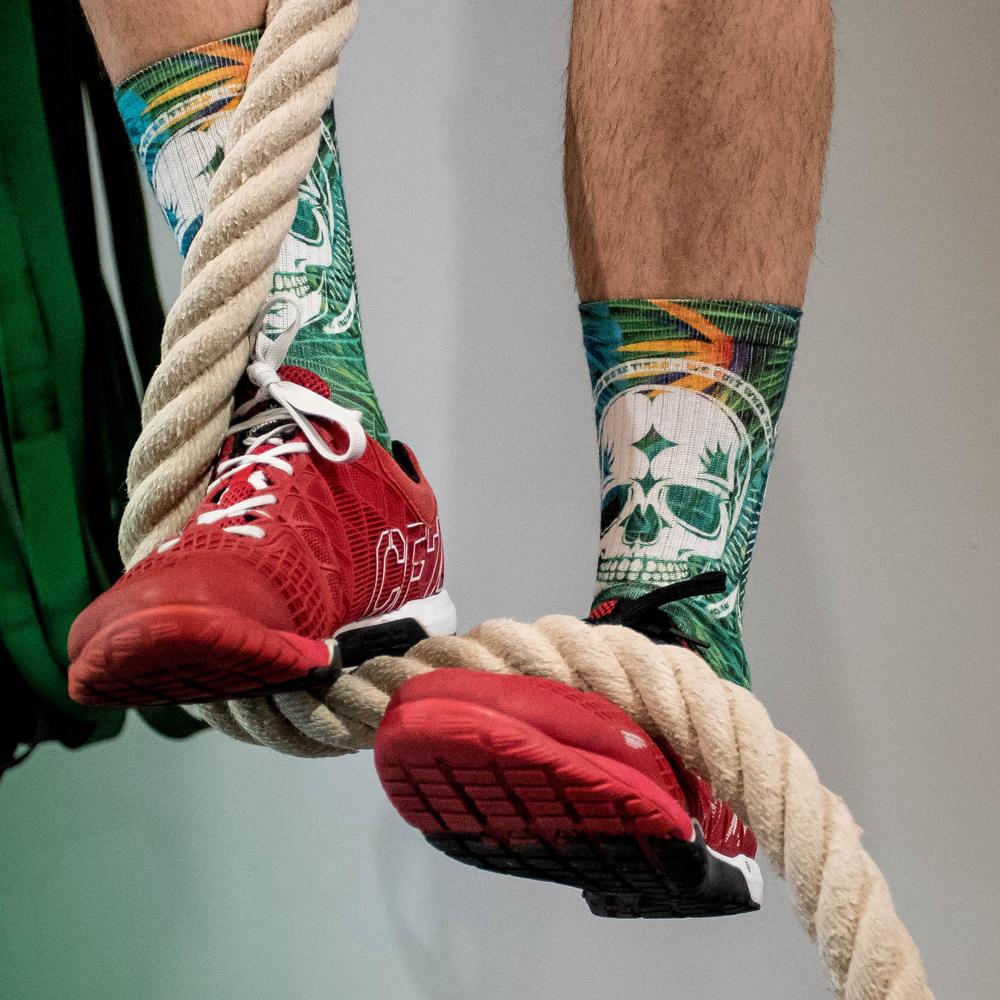 S00023 lithe norther spirit badass tropical socks rope clims